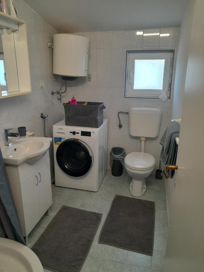 Caliente Apartments Vir A ภายนอก รูปภาพ
